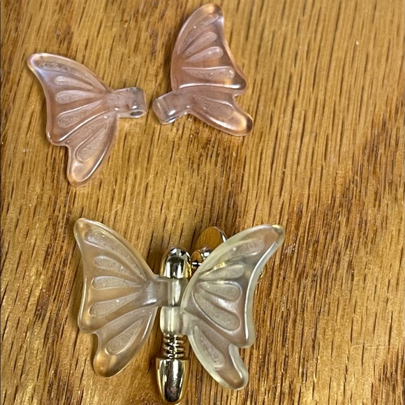 Avon Pink & White Butterfly Pins - Picture 1 of 4